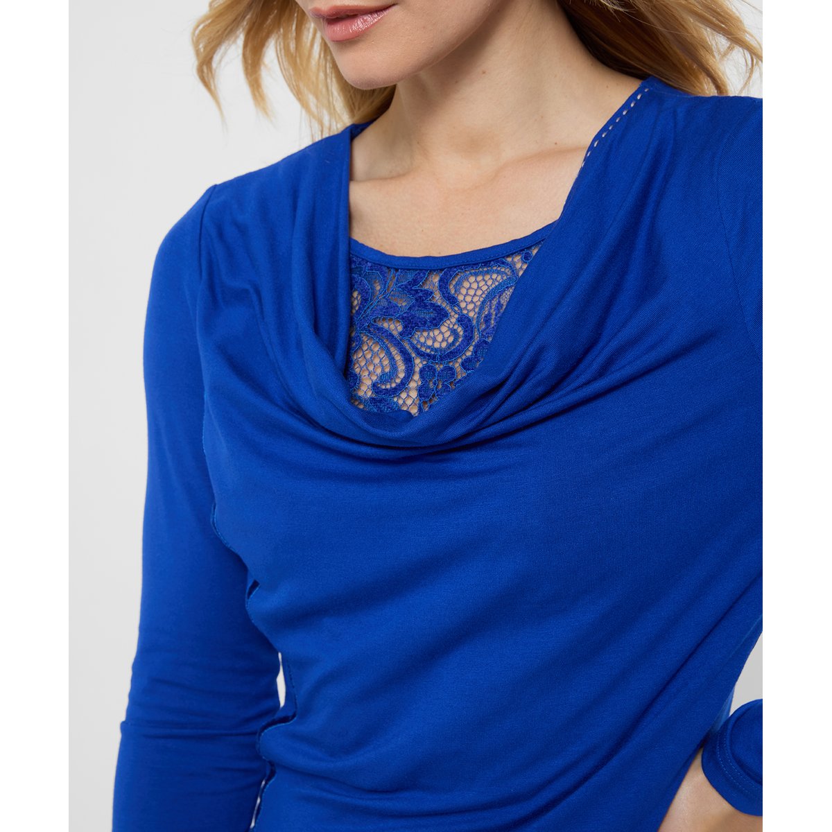Tunique à Col Bénitier et Détail en Dentelle bleu, JOE BROWNS