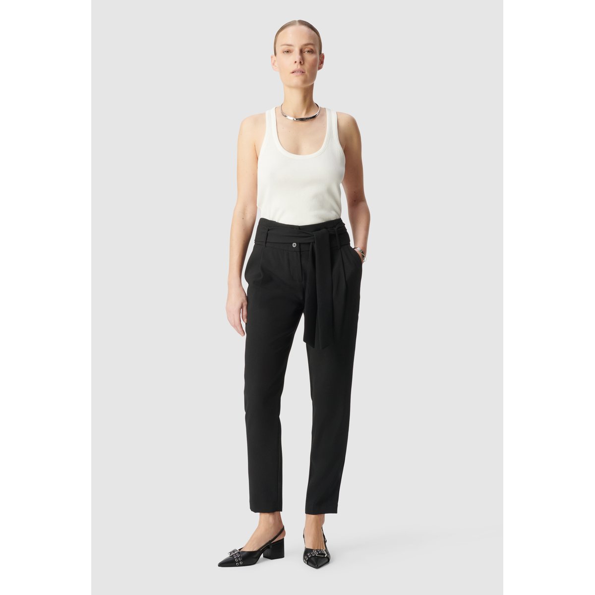 Pantalon droit taille haute ceinturée noir, IKKS