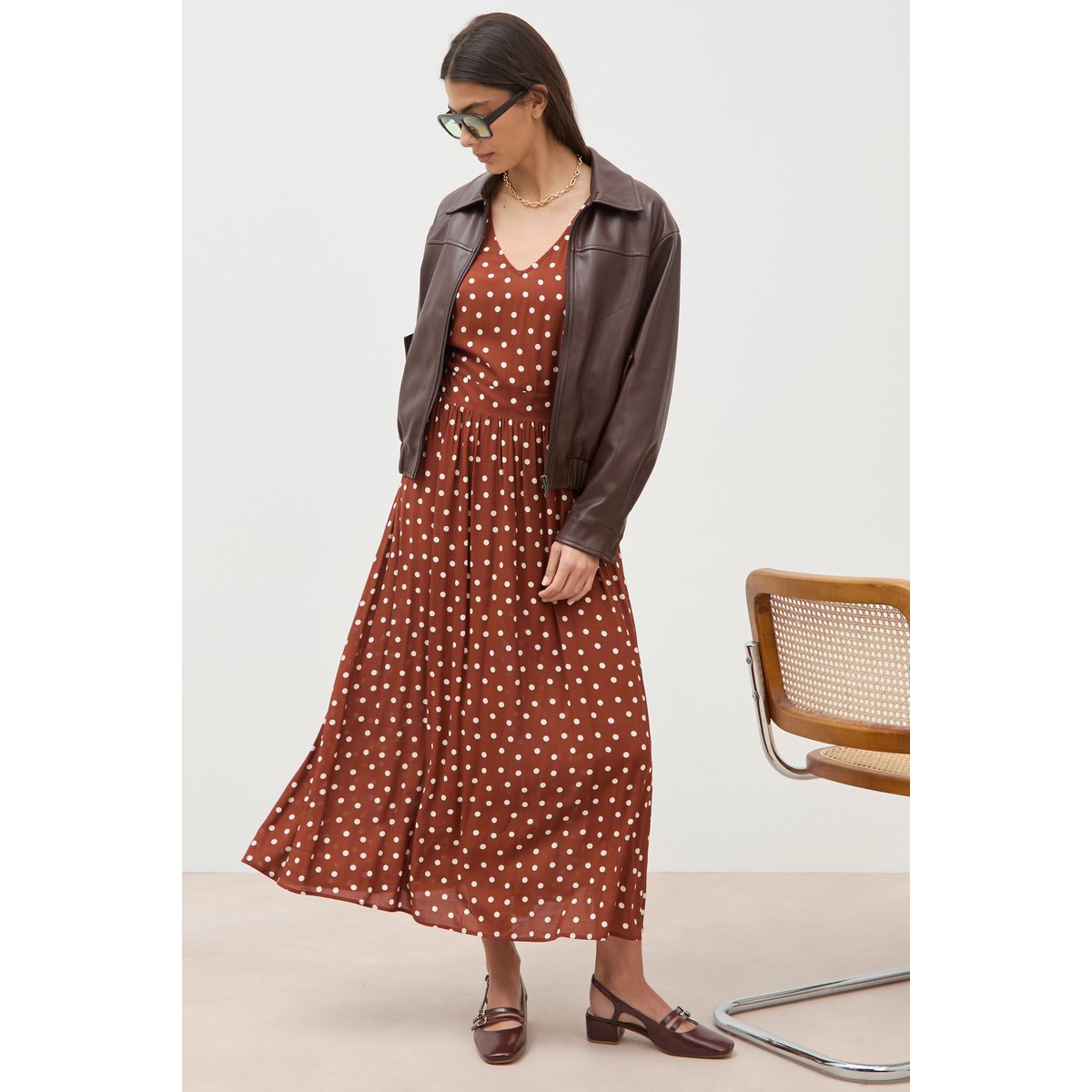 Robe longue évasée col v manches courtes marron cognac, BONOBO