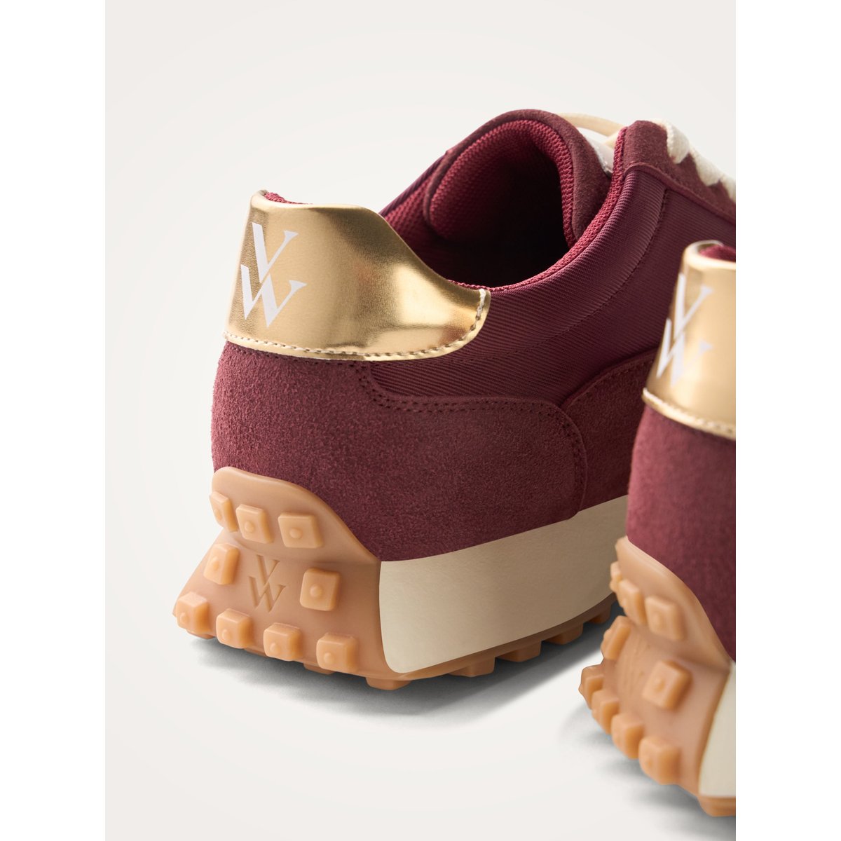 Baskets monogramme à lacets avec semelle running FLOW Initials bordeaux, VANESSA WU
