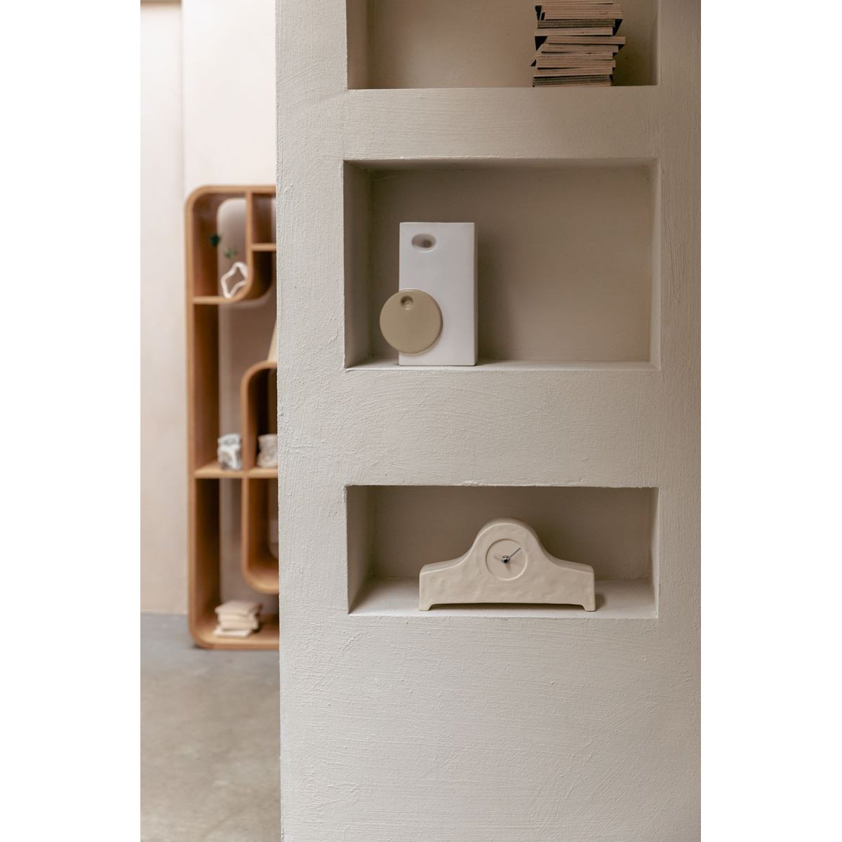 Horloge en céramique, GRANDMA beige, ZUIVER