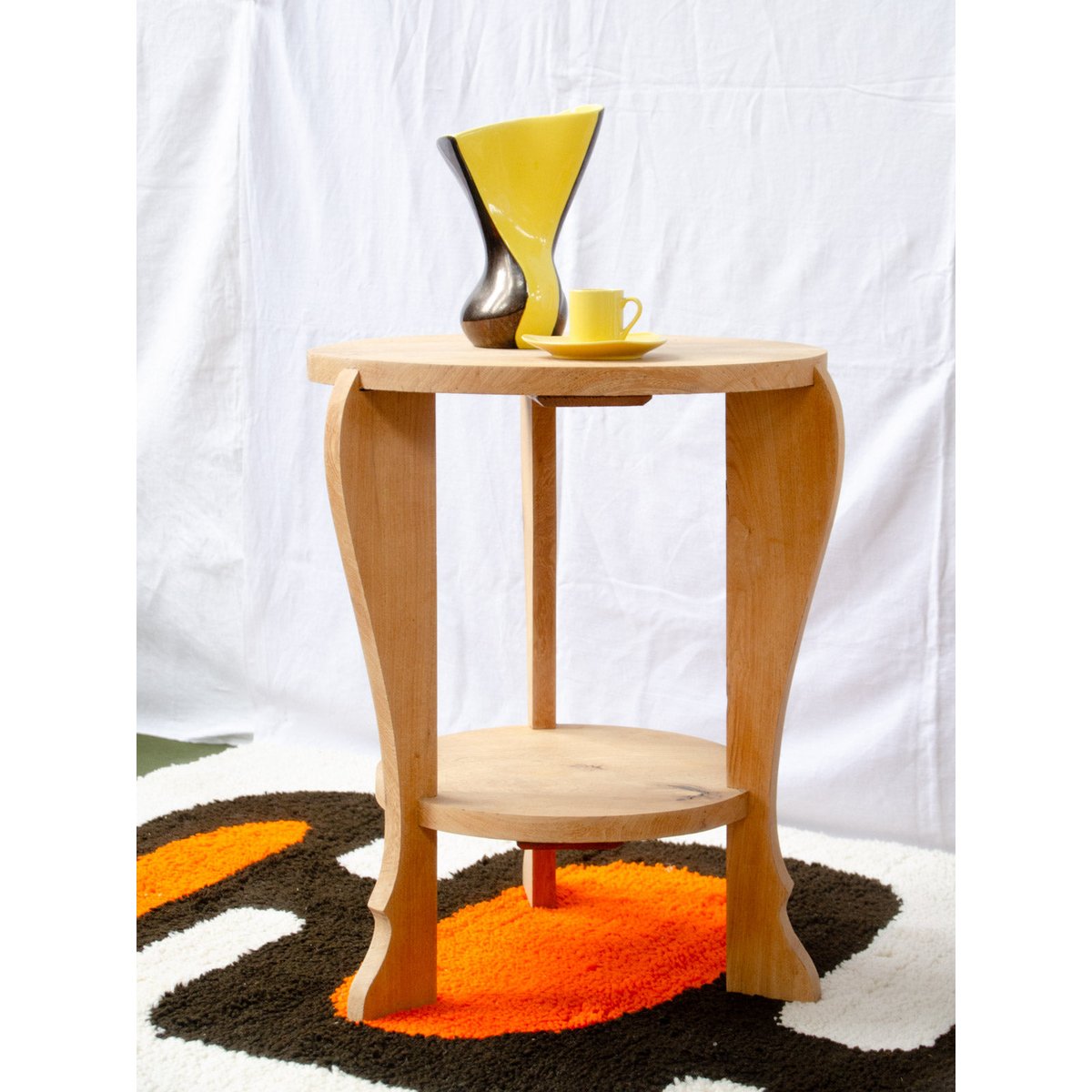 Table d'appoint en bois clair Hanna N°1620 - Bon état bois clair, DEBONGOUT