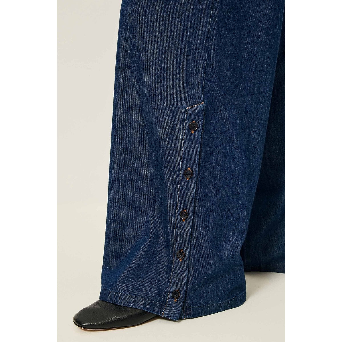 Pantaloni in denim a gamba larga con abbottonatura sugli orli, PROVENLOR denim, SESSUN
