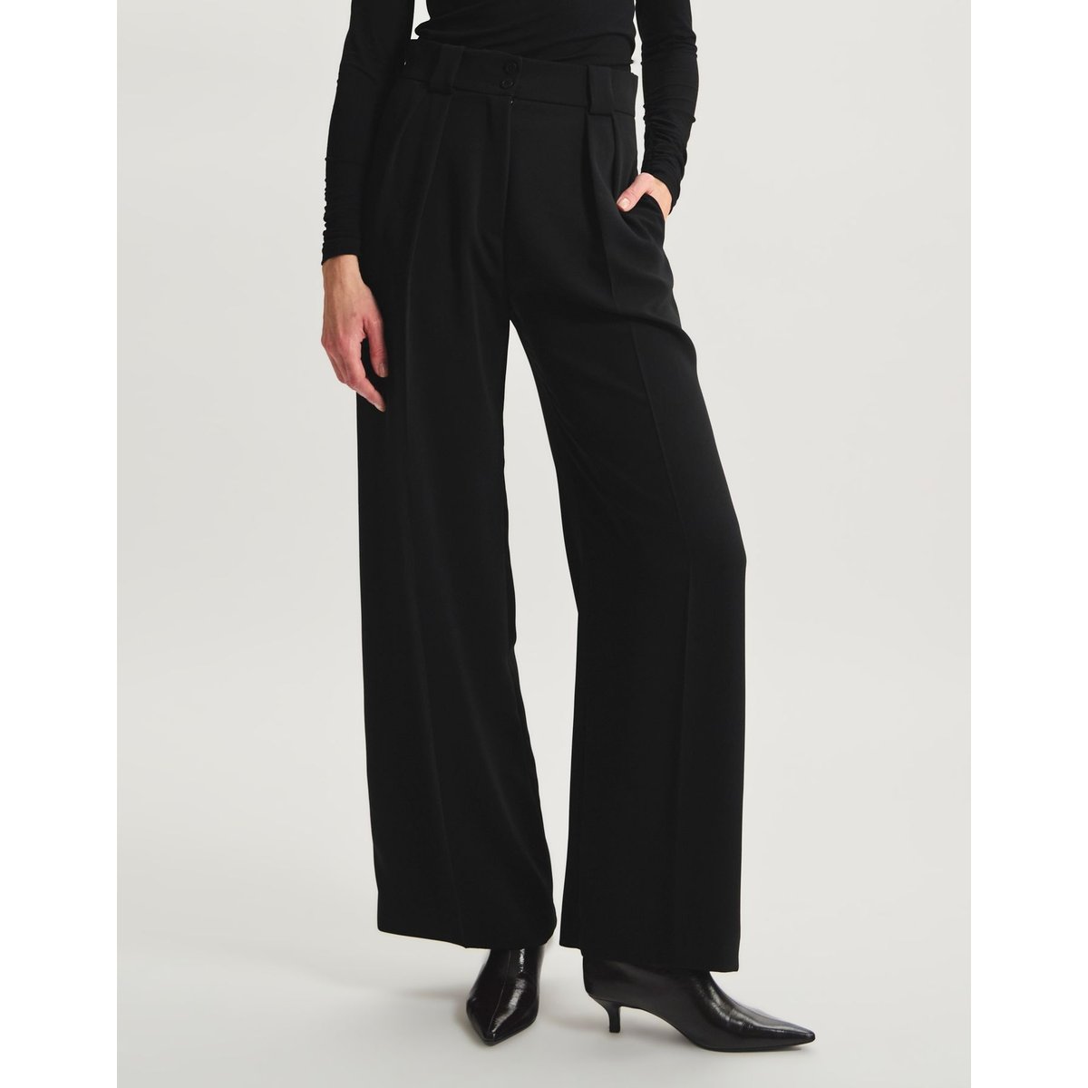 Pantalon à pinces Marlène noir, INES DE LA FRESSANGE PARIS