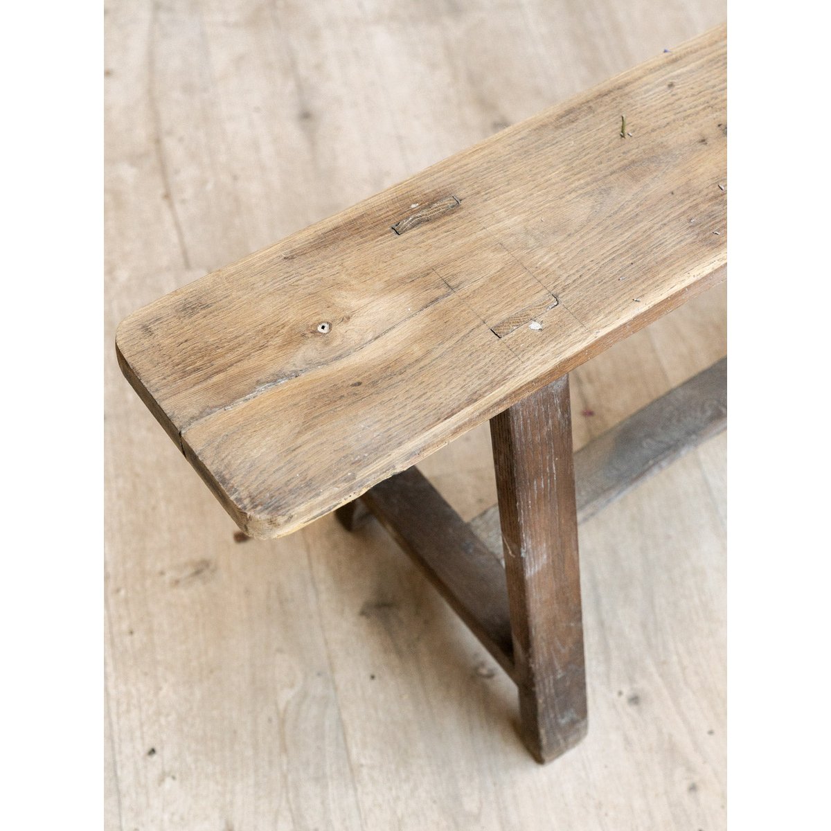 Banc en bois Antoine N°542 - Bon état bois clair, DEBONGOUT