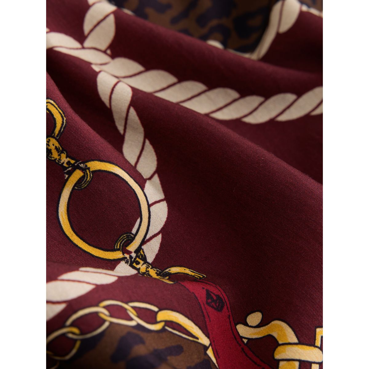 Jupe mi-longue en satin mat impression rouge bordeaux, NEXT