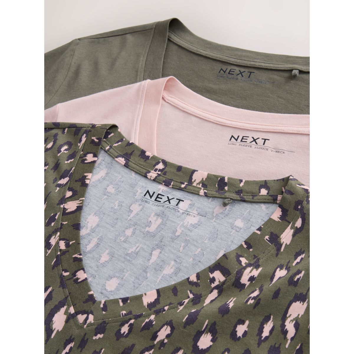 T-shirt col v à manches longues, lot de 3 vert kaki imprimé animal, NEXT