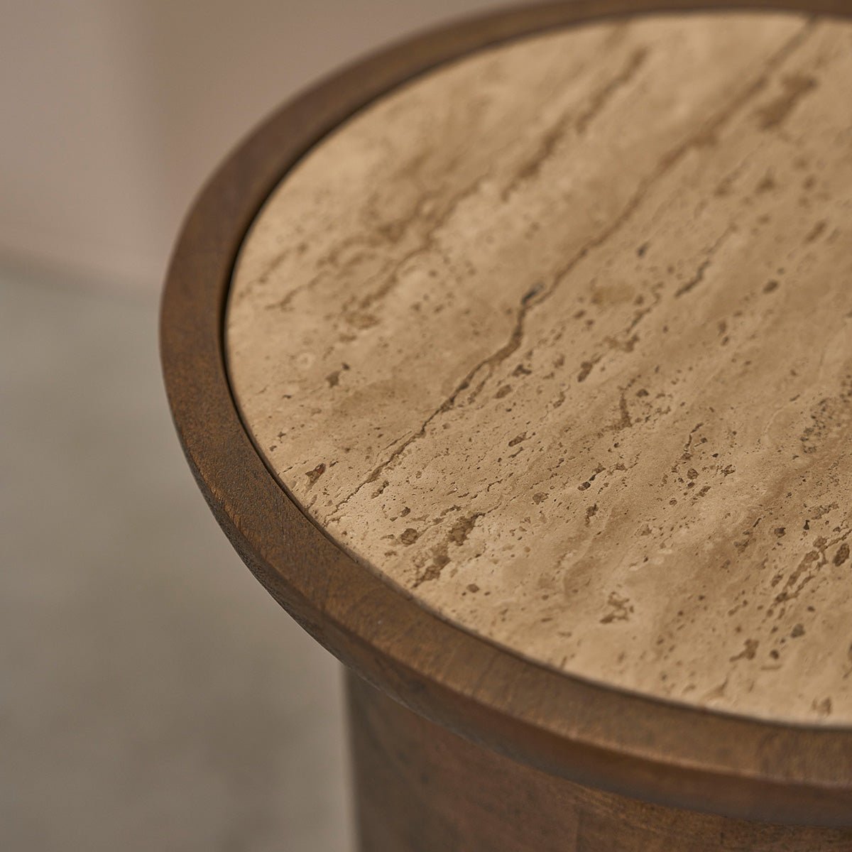 Table d'appoint en bois de manguier et travertin  ELENA marron, BERAH GETAH