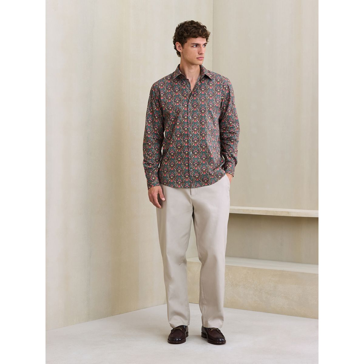 Chemise standard à manches longues marron motif floral, NEXT