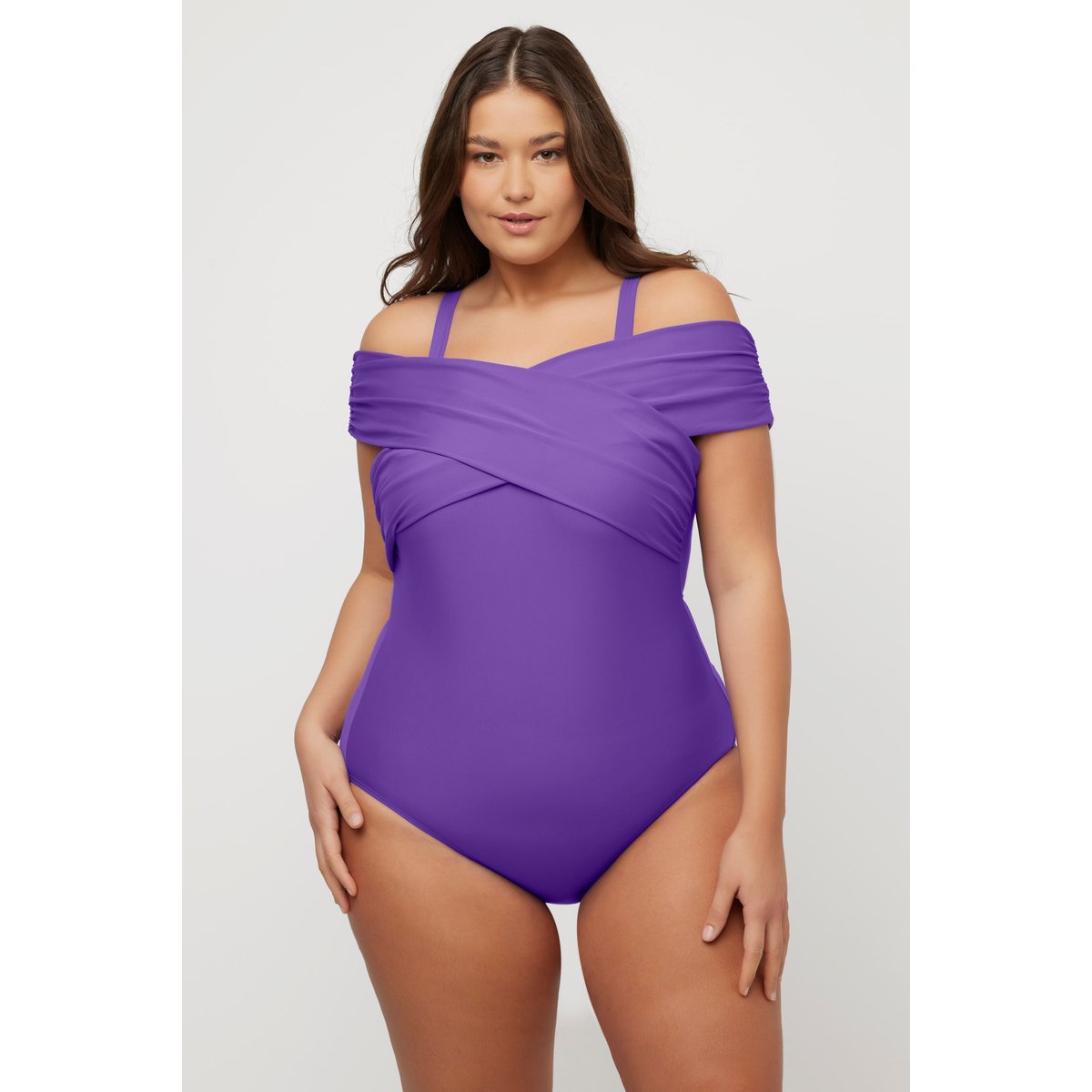 Maillot de bain à bonnets souples. Décolleté violet, ULLA POPKEN