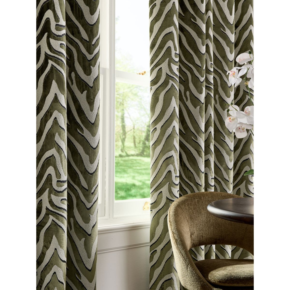 Rideaux doublés à œillets collection luxe vert, NEXT