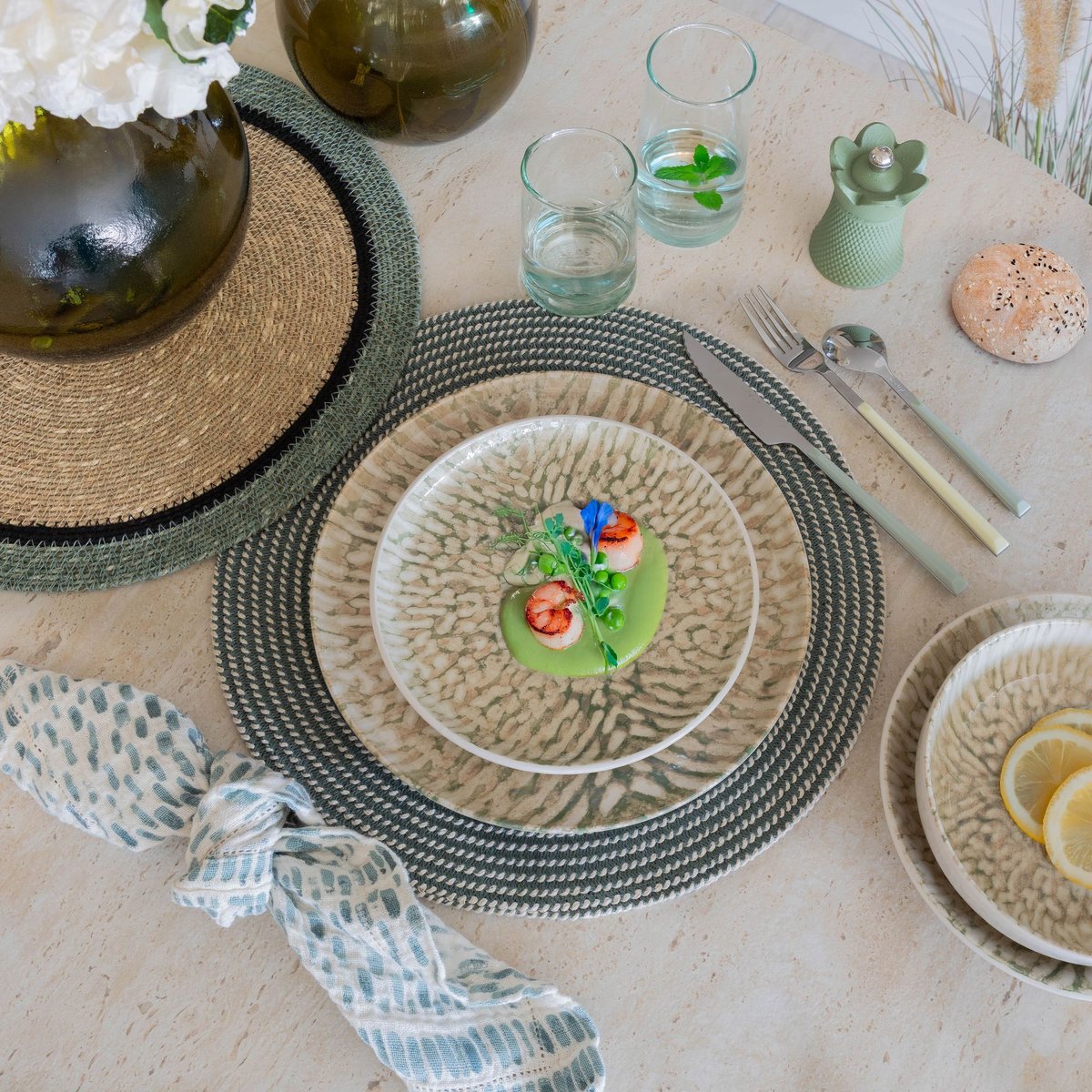 Lot de 6 assiettes plates en grès 26cm, JADE beige-vert, NOVASTYL