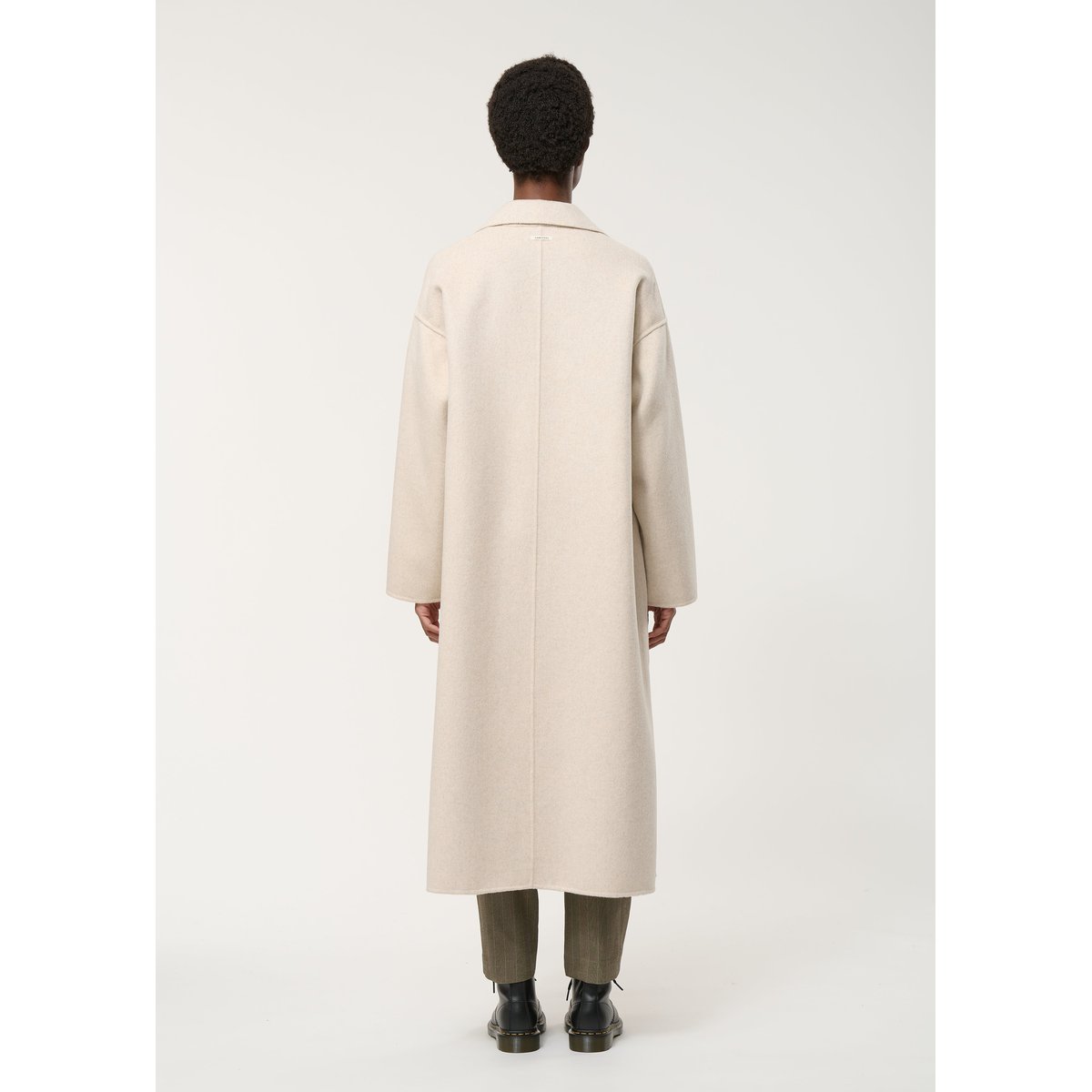 Manteau long oversize en laine mélangée off white, HUMILITY