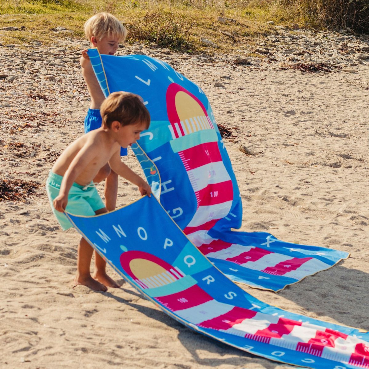 Serviette de plage 2 en 1 bleu, rouge, blanc, QUUT