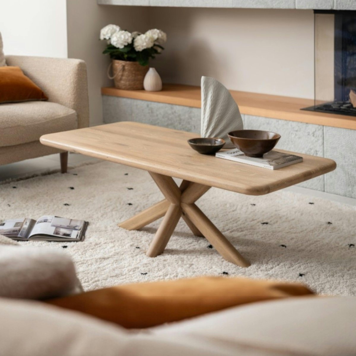 Table basse en chêne à bords arrondis ASTER bois naturel, PIER IMPORT