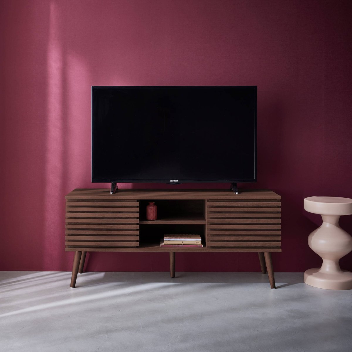 Meuble TV scandinave décor bois rainuré 2 portes 120cm MADERE naturel, SWEEEK