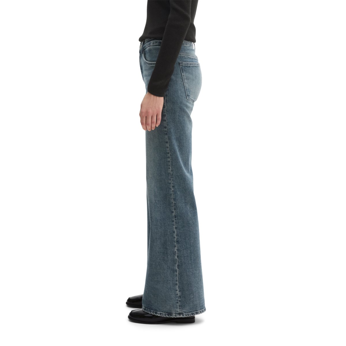 Jeans modèle Fjona évasés en un mélange doux de coton et de lyocell gris, MARC O'POLO