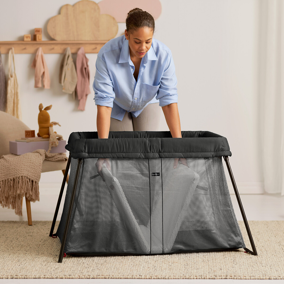 Cama de viagem leve preto , BABYBJORN