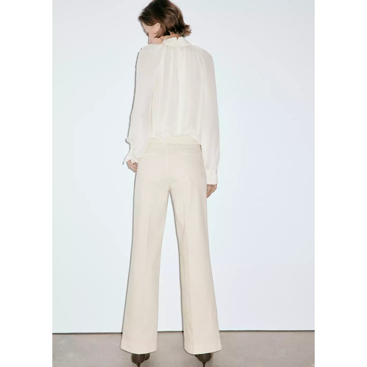 Jean wide leg boutons latérales sable, MANGO
