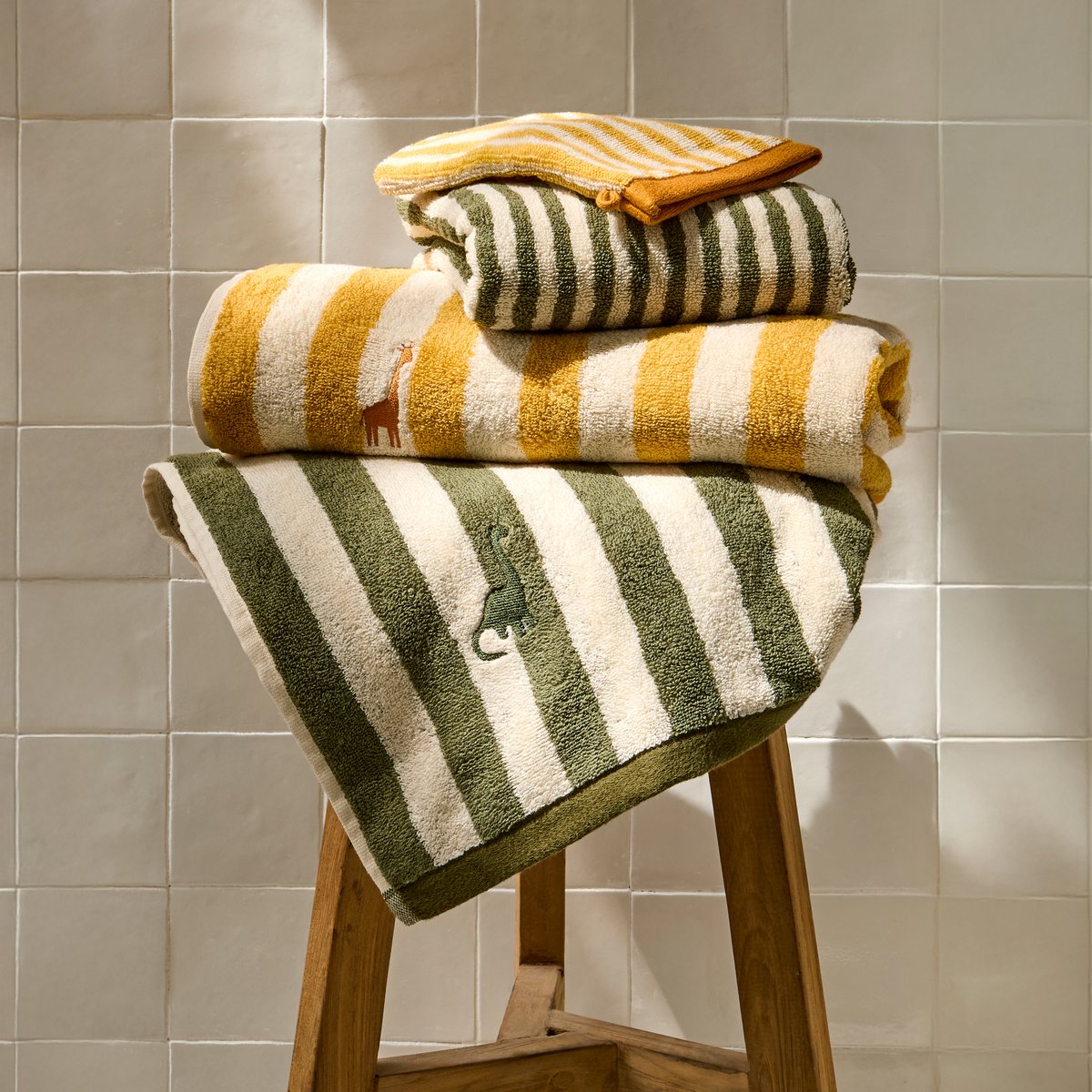 Cape de bain ELIE kaki ecru, CARRE BLANC