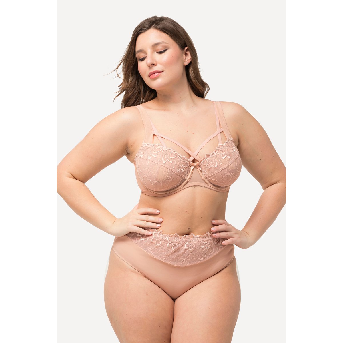 String couvrant, tulle brodé champagne, ULLA POPKEN