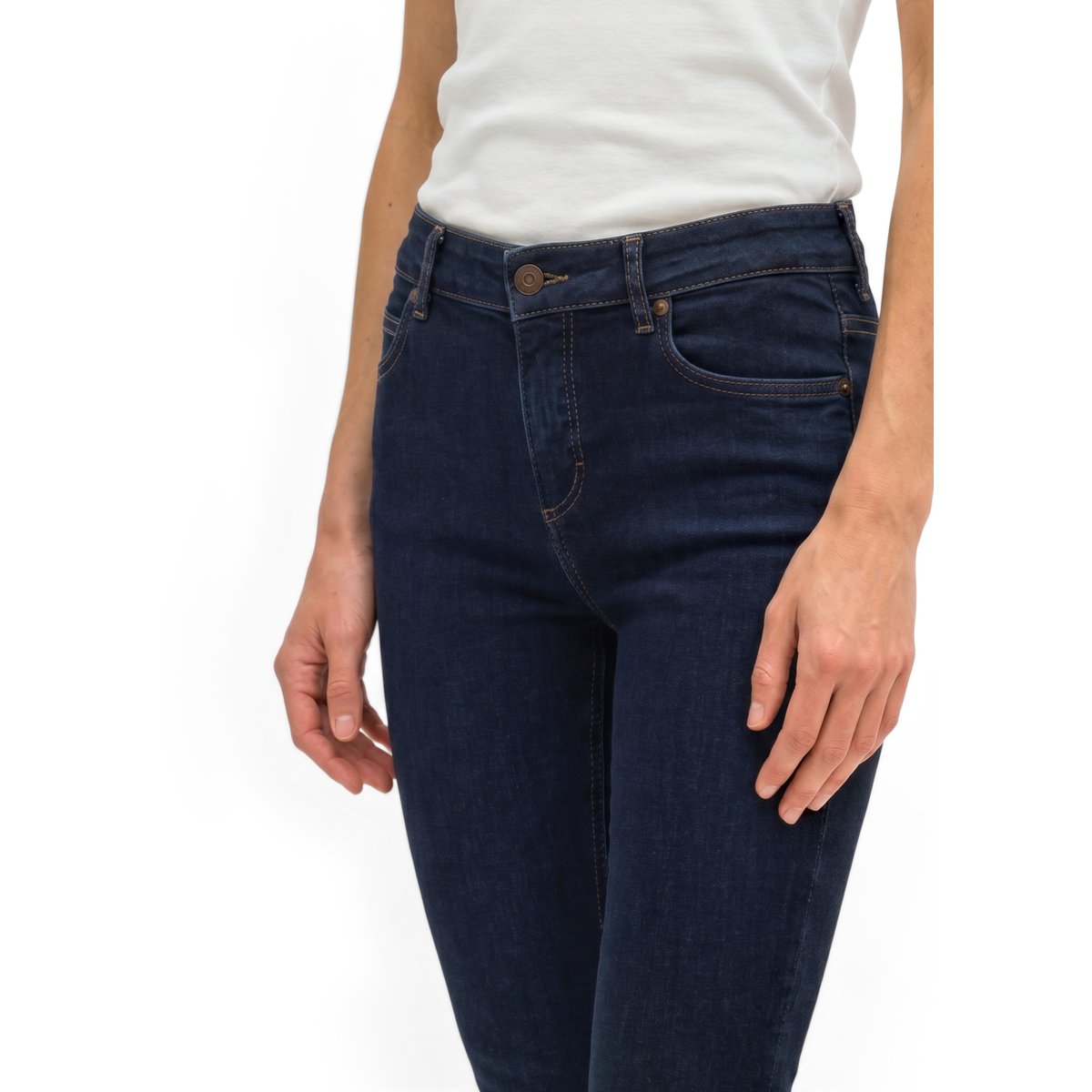 Jeans modèle Alby slim en coton biologique mélangé et stretch bleu, MARC O'POLO