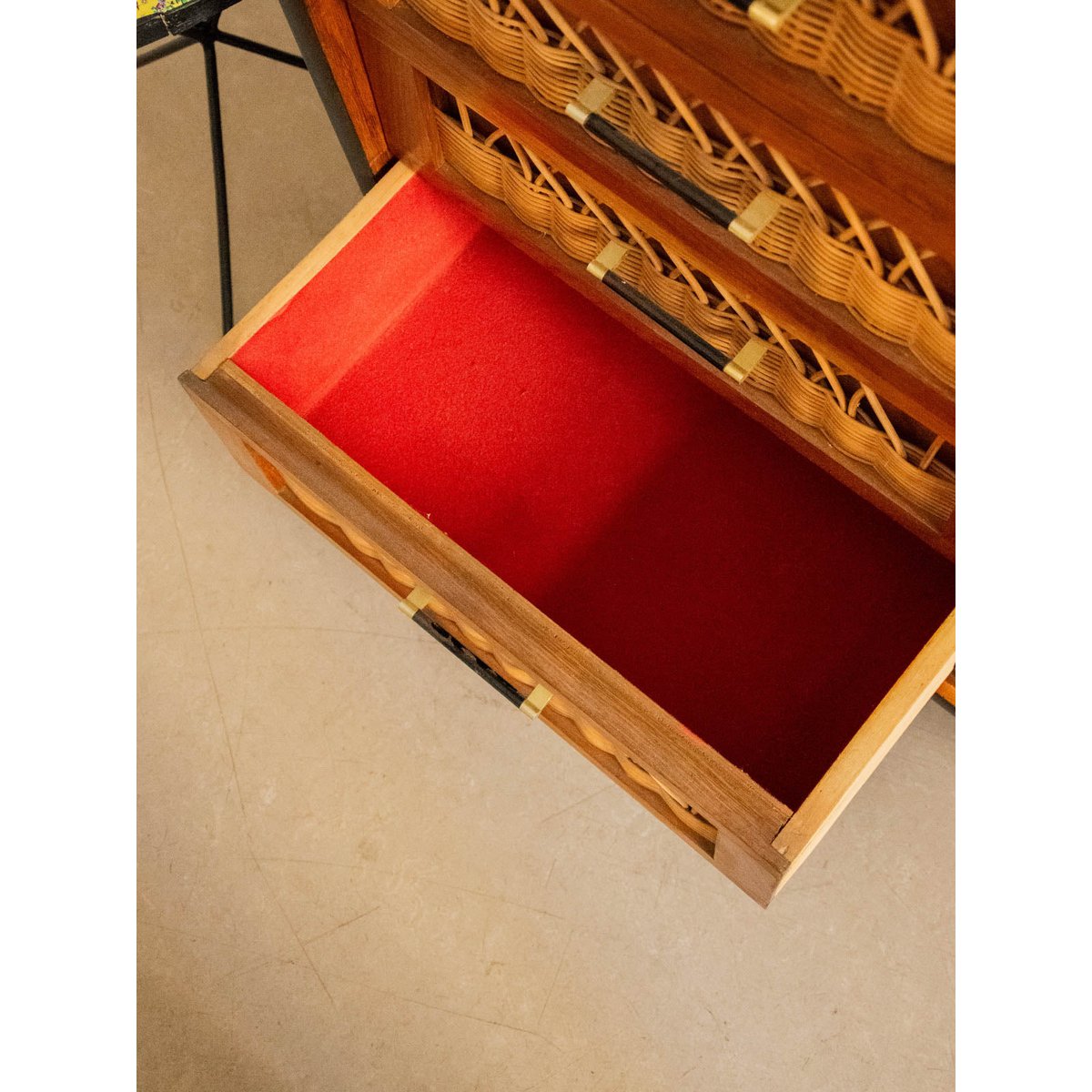 Commode en rotin tressé Olga N°431 - Bon état bois foncé, DEBONGOUT