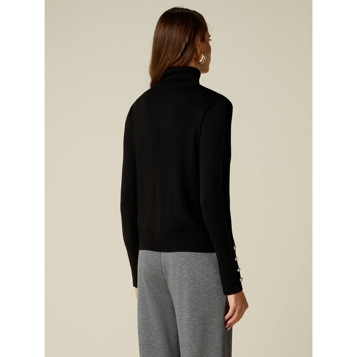 Pull col roulé noir, OLTRE