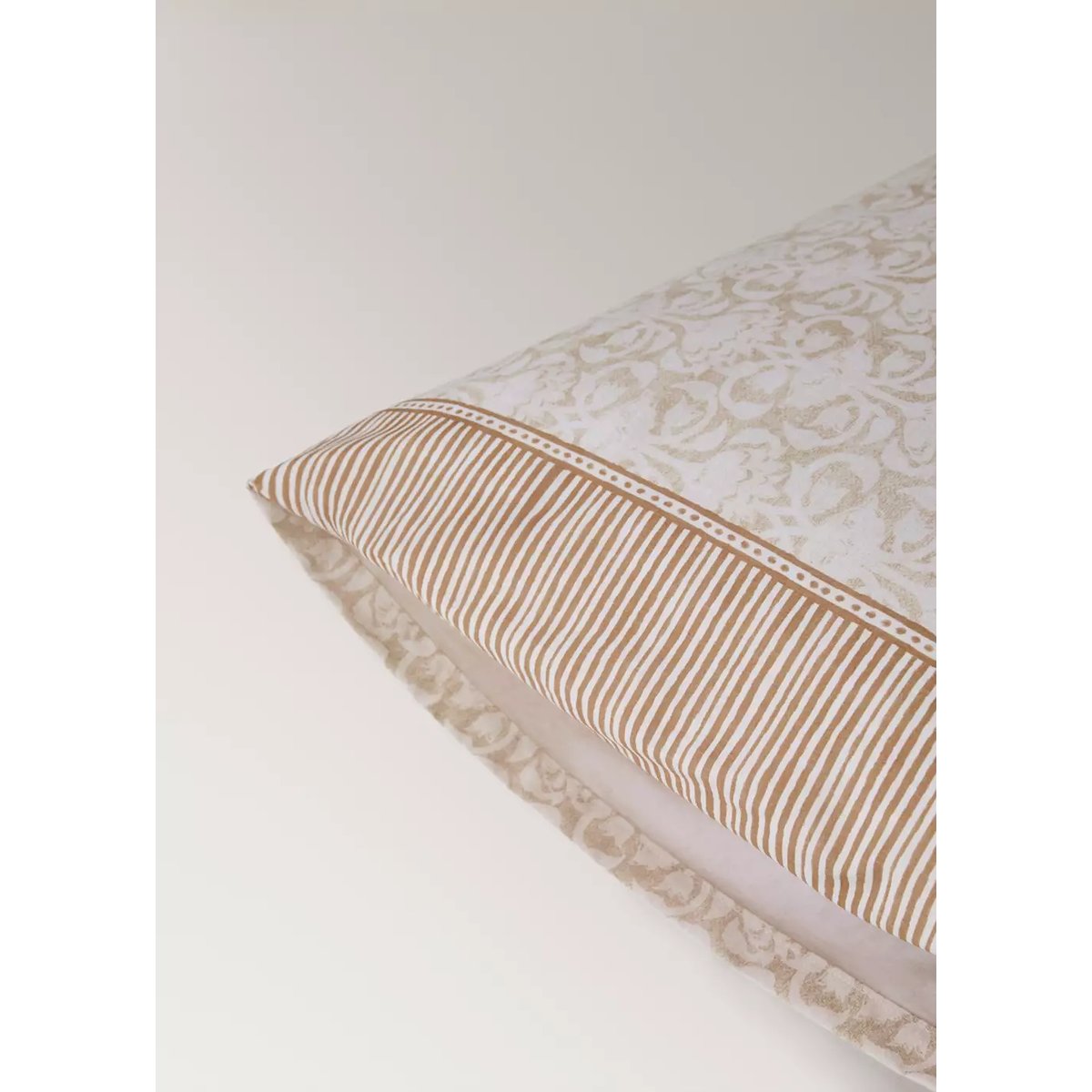 Taies d'oreiller percale de coton motif fleuri frise 50x75 cm ocre, MANGO HOME