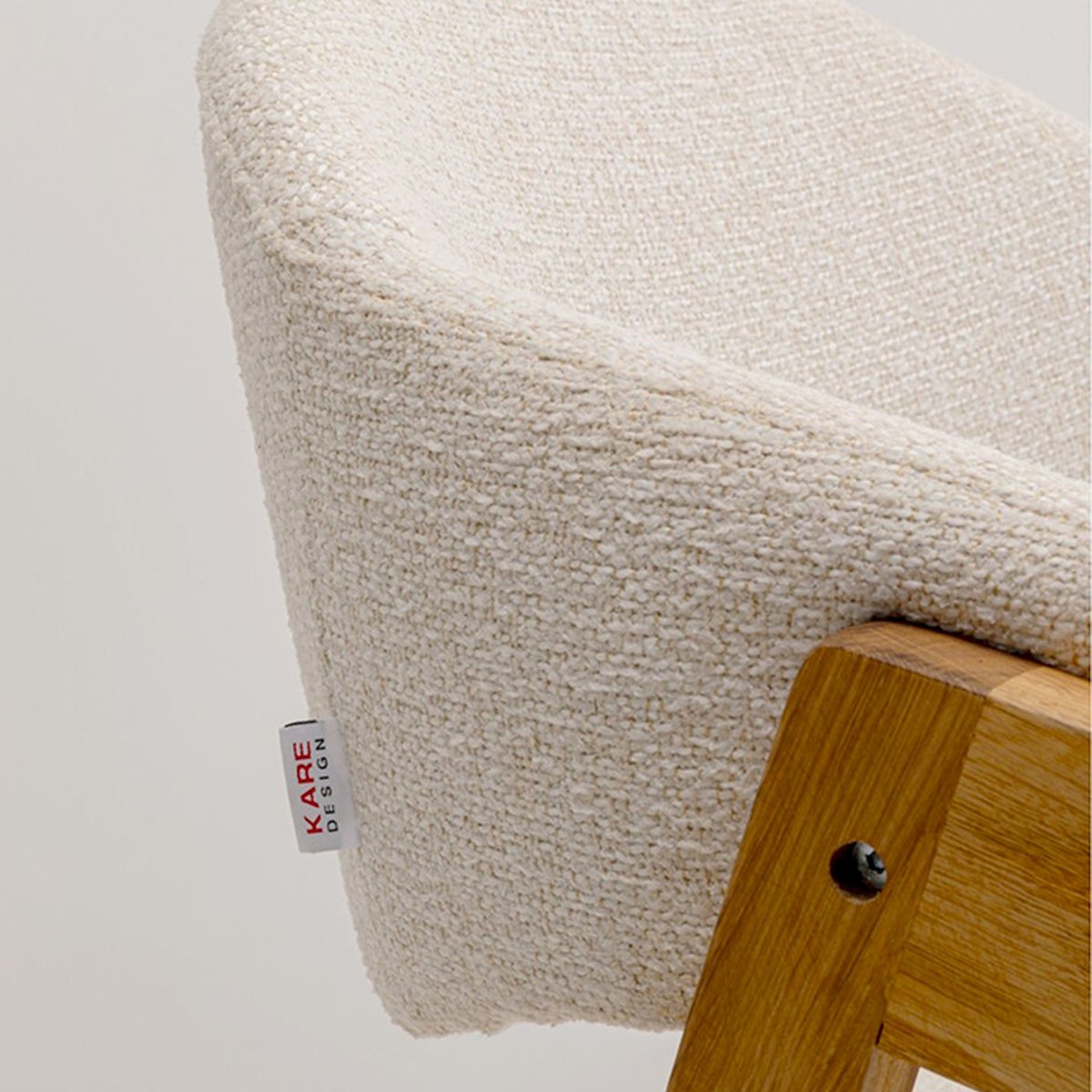 Chaise en polyester bouclé et chêne, JULIUS beige, KARE DESIGN