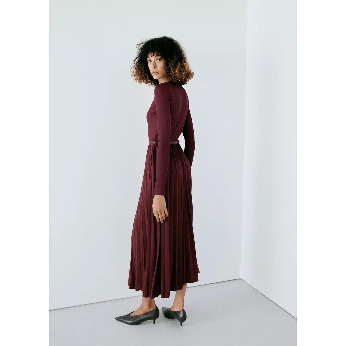 Robe combinée plissée grenat, MANGO