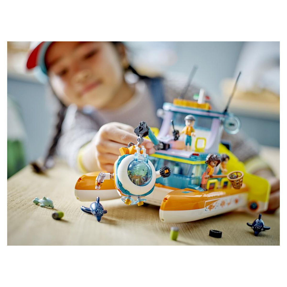 Friends Le bateau de sauvetage en mer multicolore, LEGO