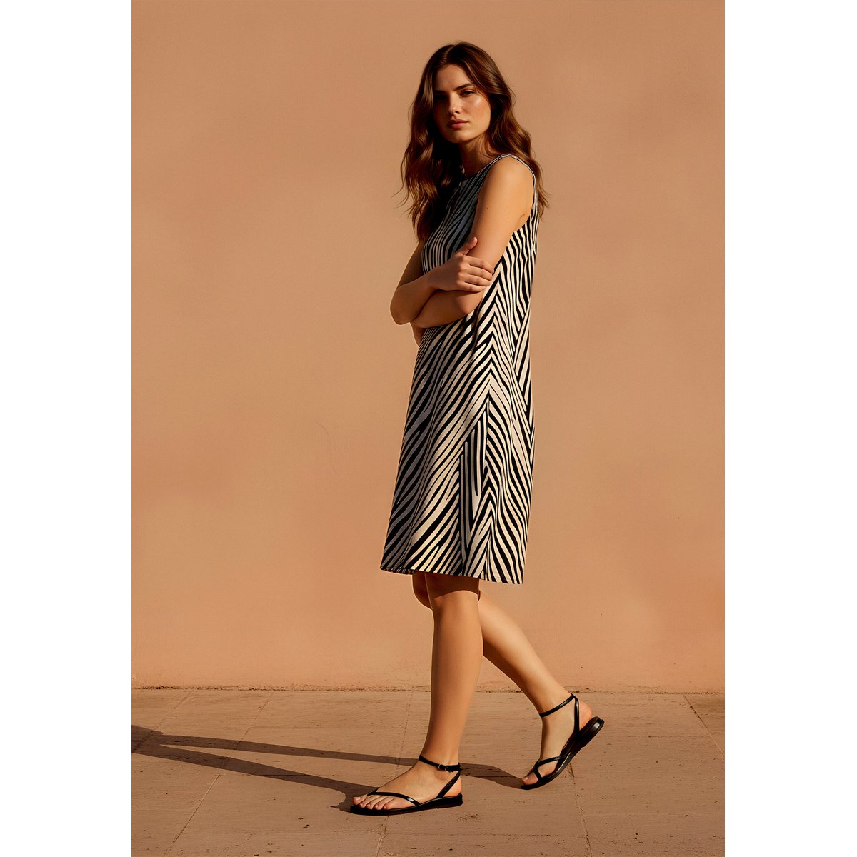Robe en lin sans manches noir/beige, BETTY BARCLAY