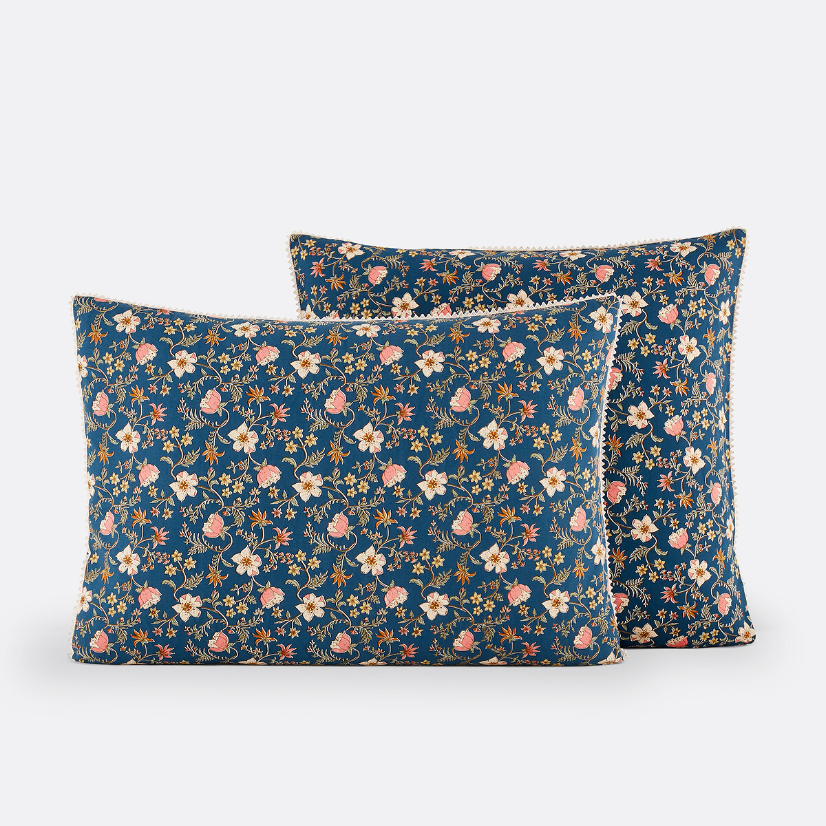 Jasmine Floral 30% Recycled Cotton Pillowcase print/blue background, LA REDOUTE INTERIEURS