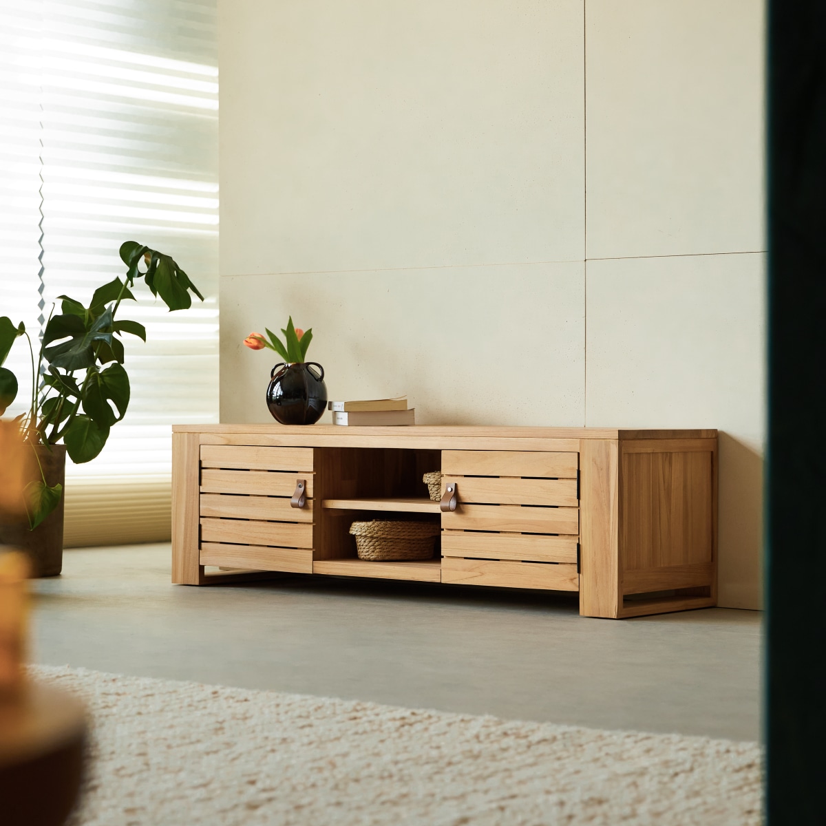 Meuble Hi-FI, TV en Teck massif, MINIMALYS naturel, TIKAMOON