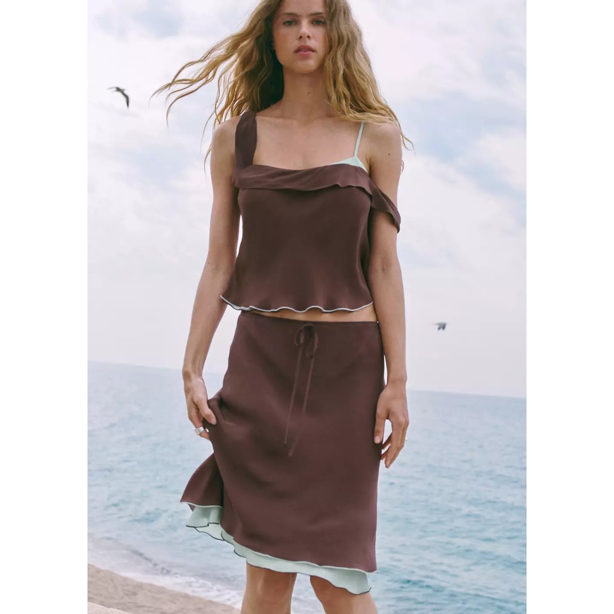 Jupe midi fluide marron, MANGO