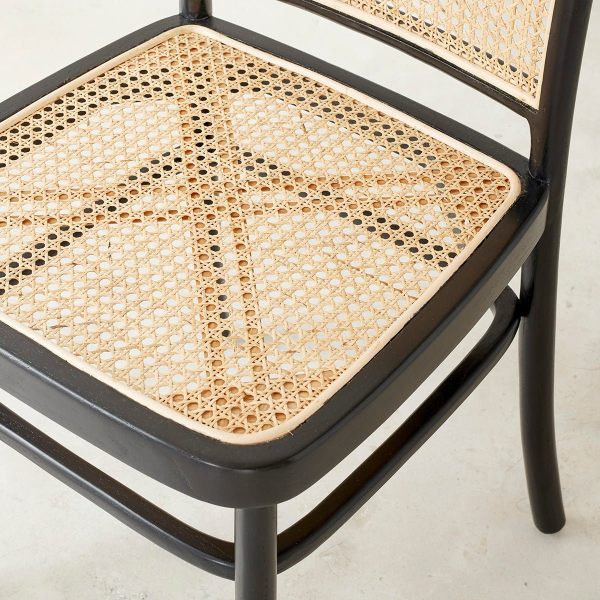 Lot de 2 chaises en bois d'acajou et cannage  ARON noir, BERAH GETAH