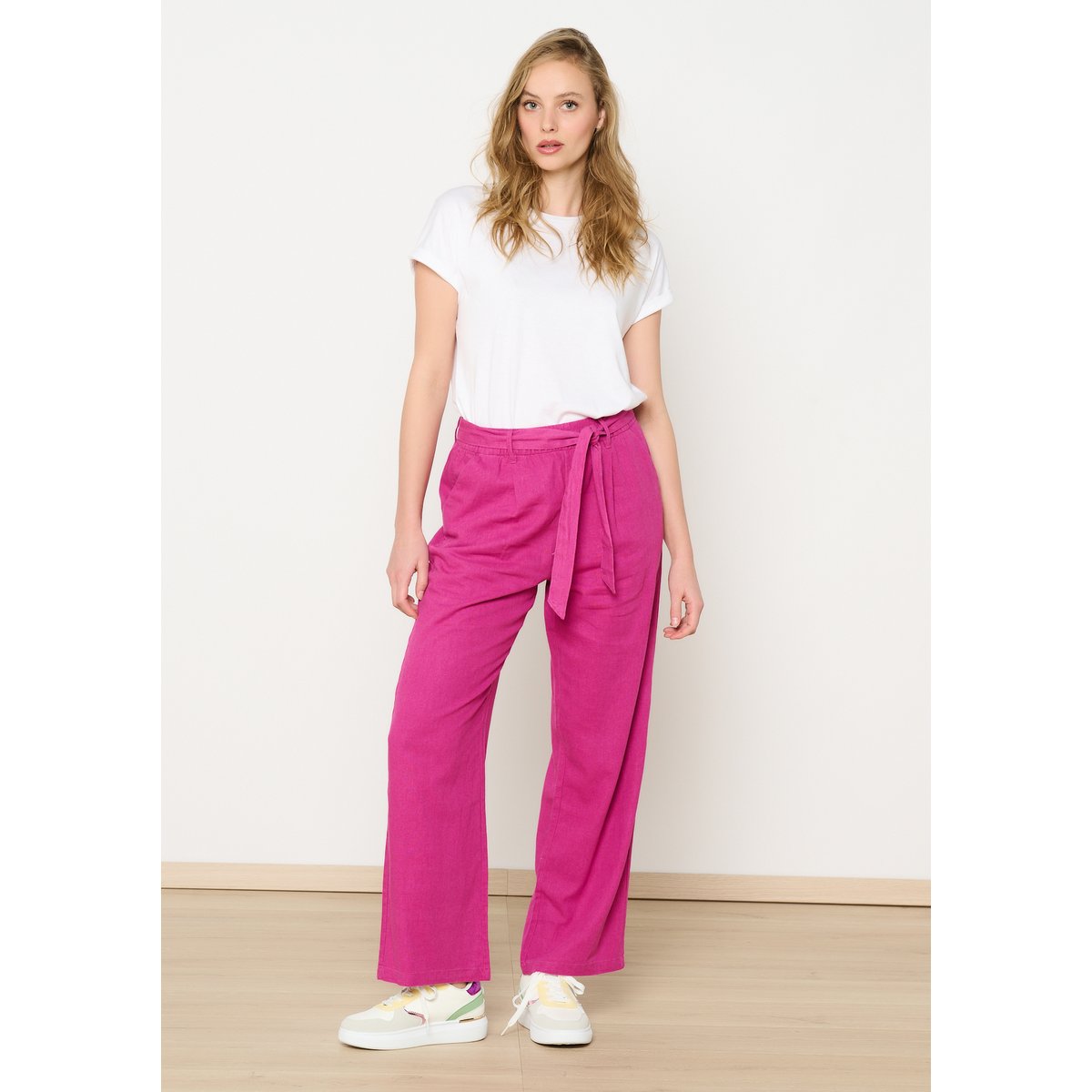 Pantalon en lin avec ceinture violine, LOLALIZA