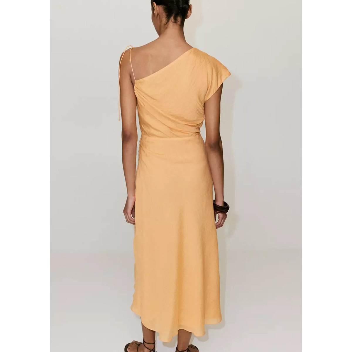 Robe asymétrique détail nœud orange, MANGO