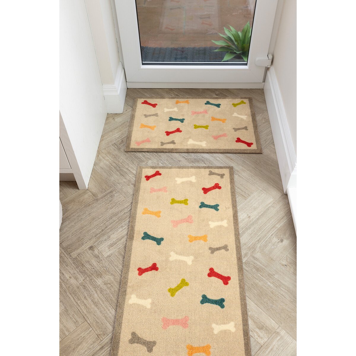 Multi Bones Stain Resistant Pet Mat 50x75cm multi-coloured, HOWLER & SCRATCH