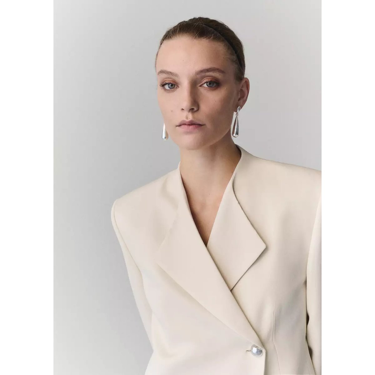 Veste tailleur détail à rabat vanille, MANGO