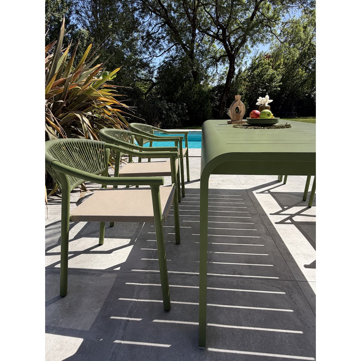 Ensemble repas de jardin en aluminium 6 places HANOI vert olive, DCB GARDEN