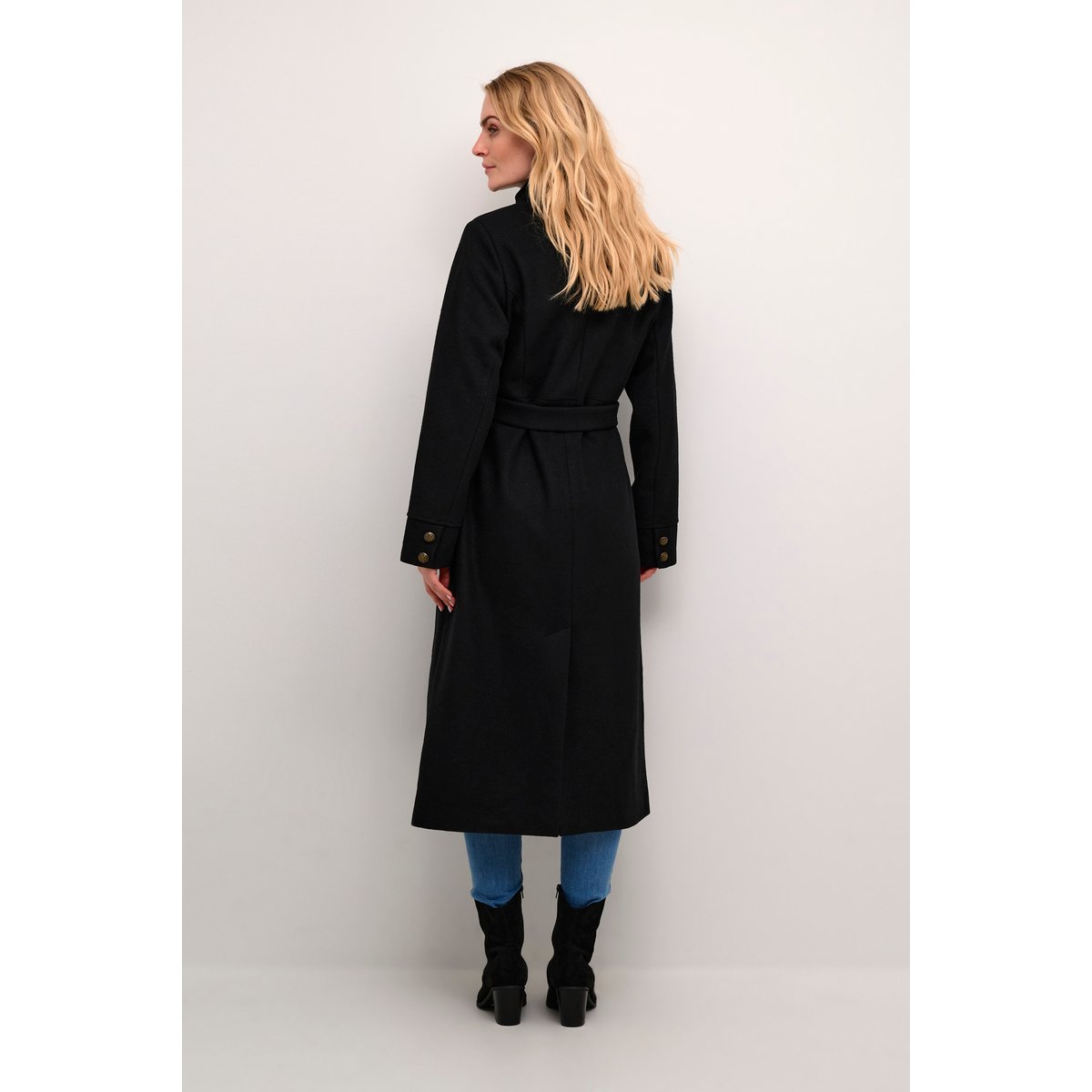 Manteau noir, CREAM