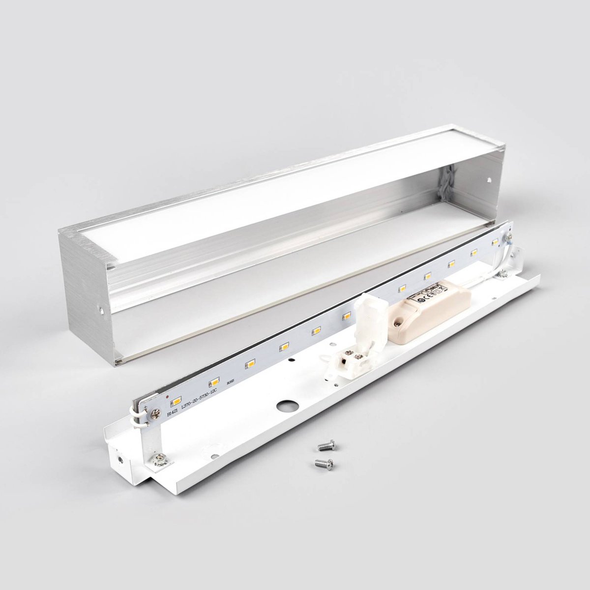 Applique en aluminium moderneLED, Ranik aluminium brossé, LINDBY