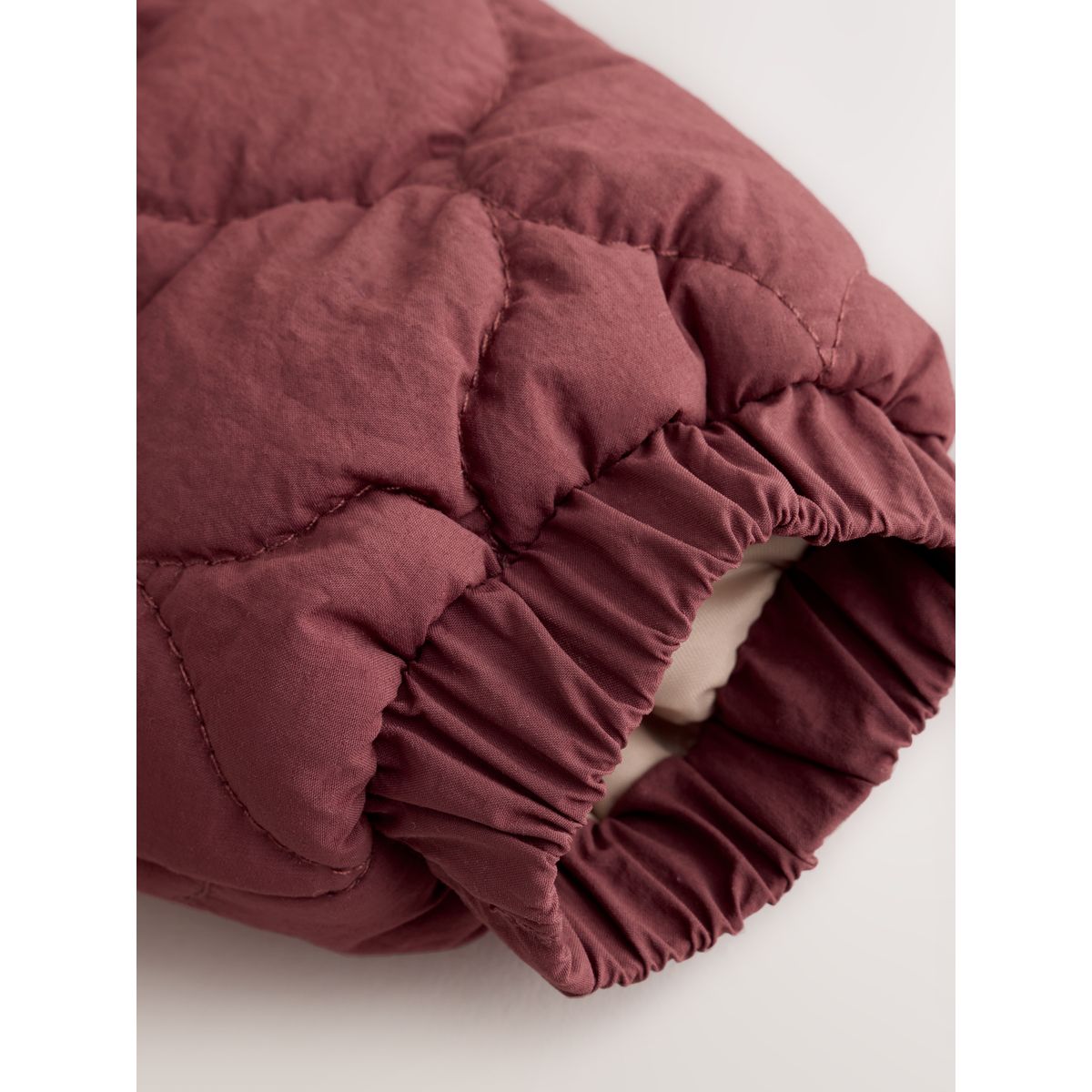 Combinaison bébé en nylon capuche matelassée rouge bordeaux, NEXT
