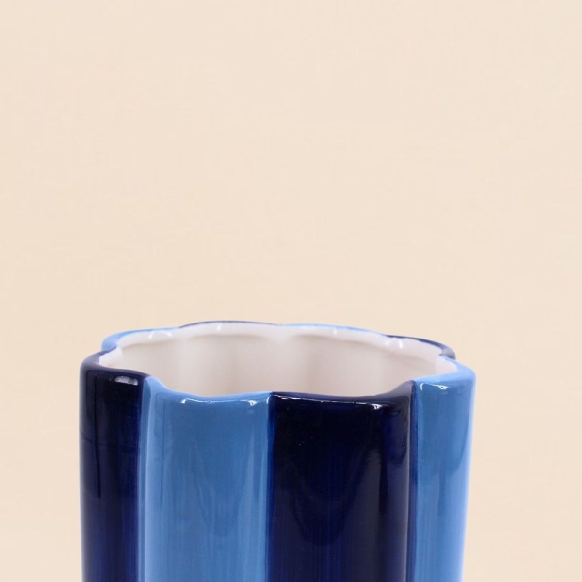 Vase en céramique à rayures 20cm bleu, ORNAMI