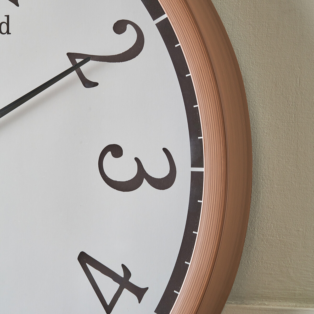 61cm Dark Wood Effect Round Wall Clock black/natural, ÉDITÉ