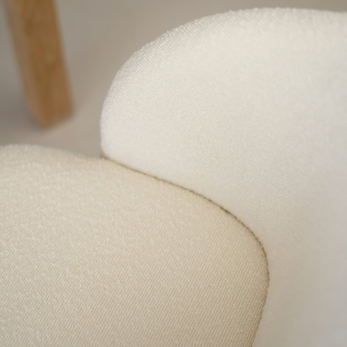 Lot de 2 chaises en tissu bouclé - SWAN beige, MAISON PAVANE
