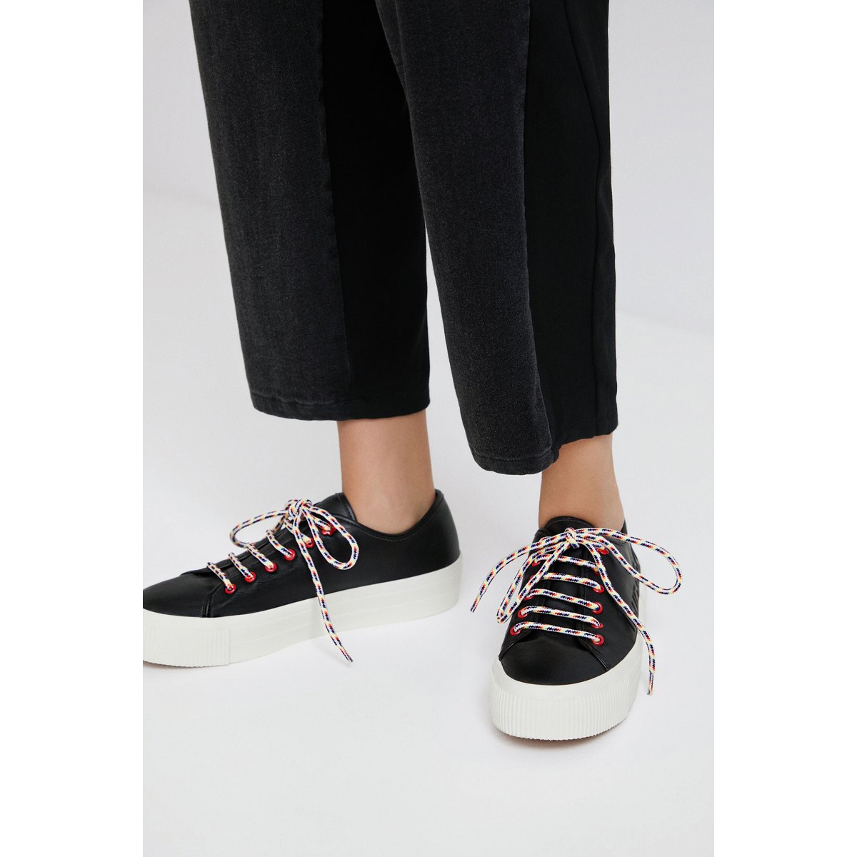 Baskets Plateforme Écrues noir, DESIGUAL