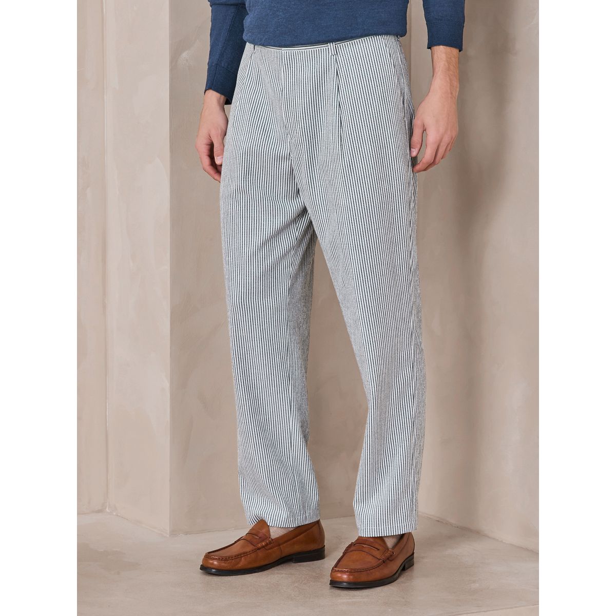 Pantalon de costume décontracté en seersucker bleu, NEXT